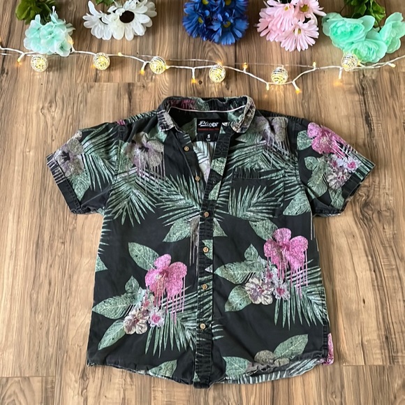 Plugg Other - Vintage Look Hawaiian Shirt